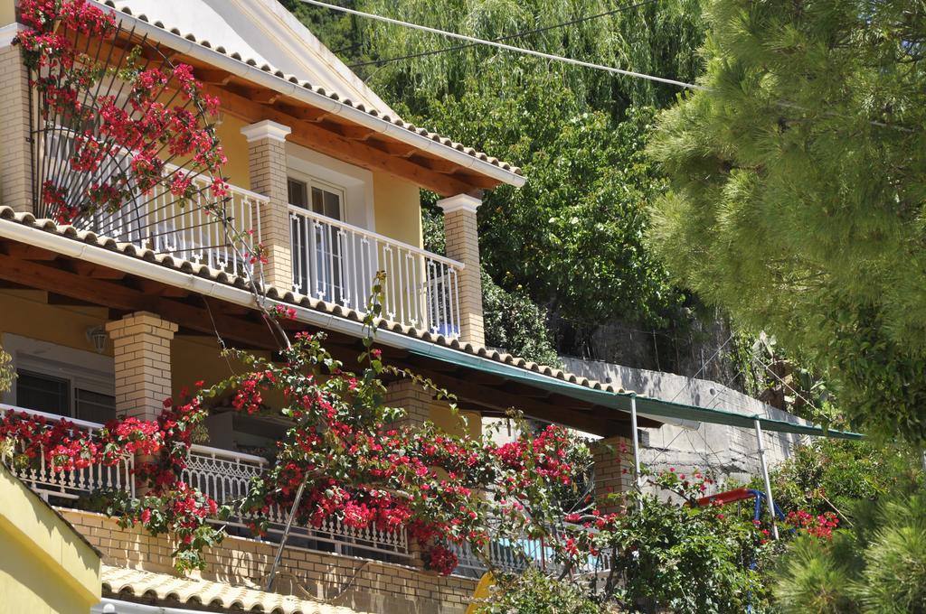 Mazis Apartments Agios Gordios  Eksteriør billede